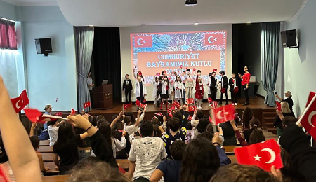 Bilimin Işığında Cumhuriyet Coşkusu!